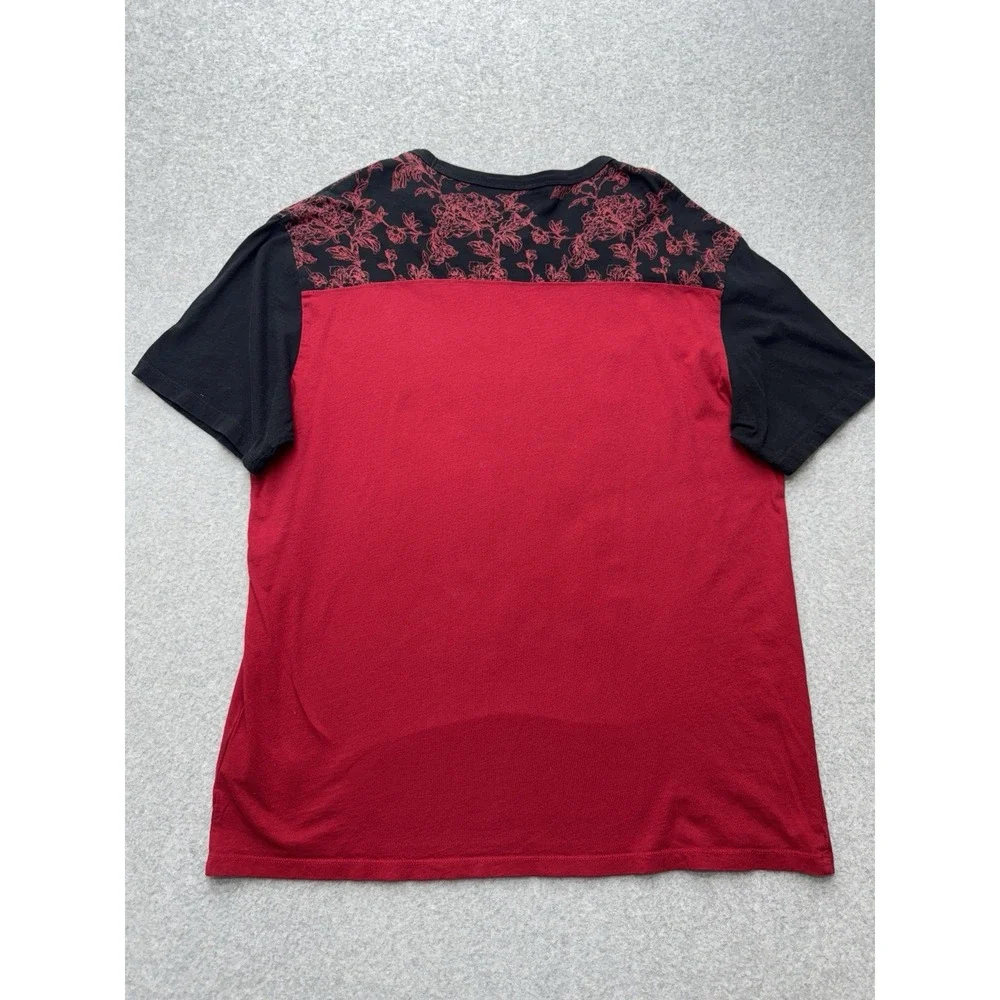 True Religion Shirt Mens 2XL Red Floral Yoke Block Logo Short Sleeve Tee